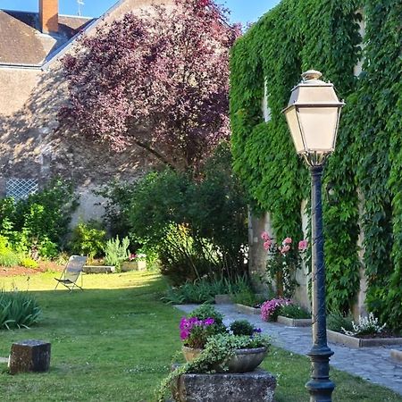 Le Beaugency Hotel Bagian luar foto