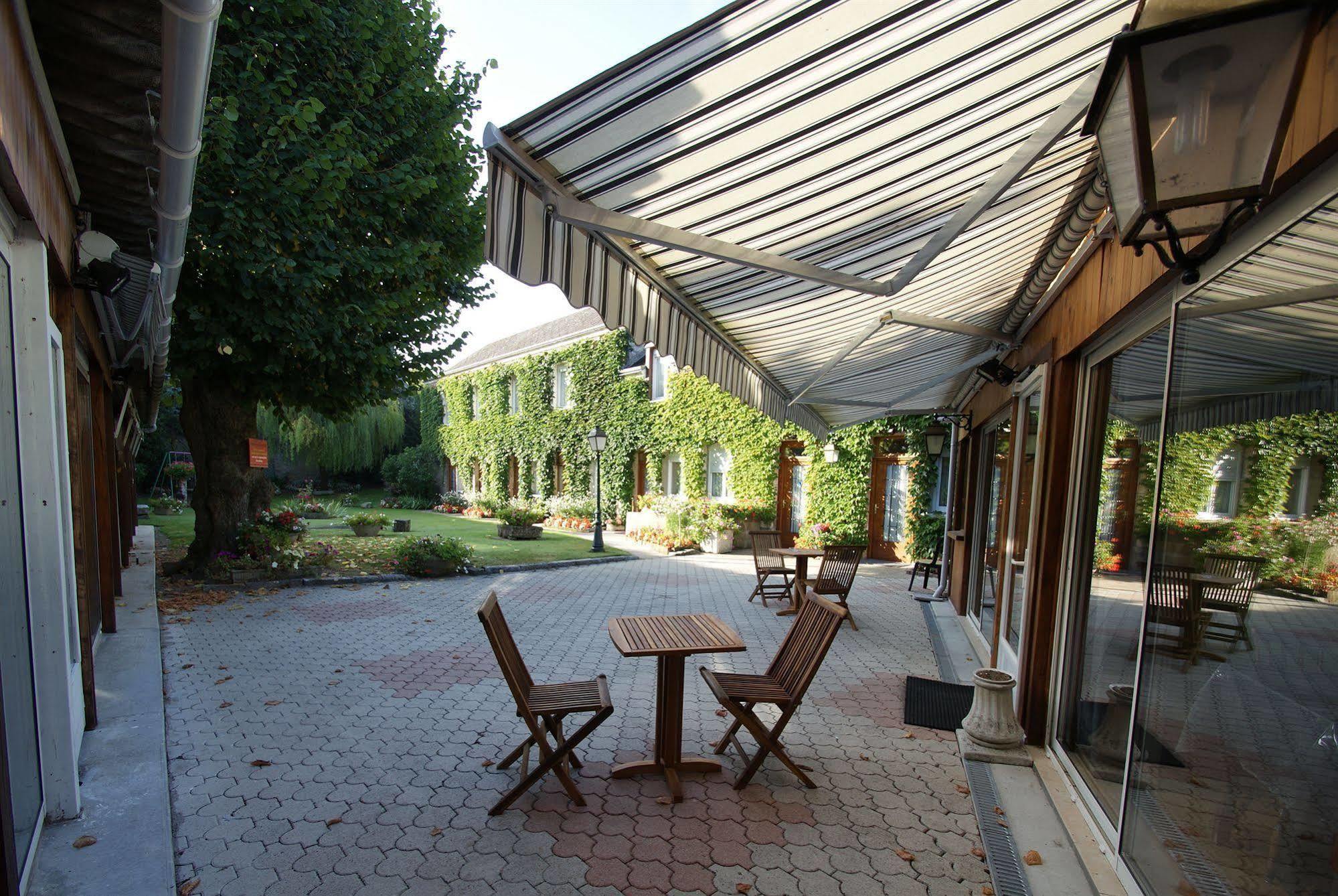 Le Beaugency Hotel Bagian luar foto